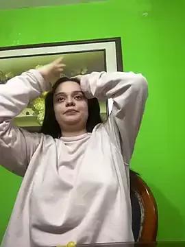 Bella-hadiid from StripChat