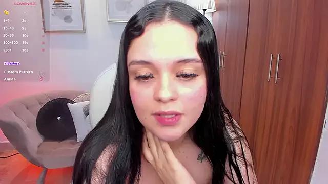 Bella-hadiid from StripChat