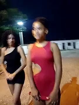 CurlyBitch from StripChat is Freechat