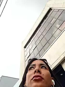 Doll_Loren from StripChat