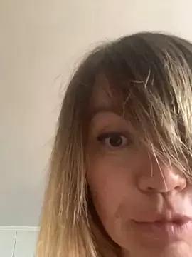 Ella_Pearlie from StripChat