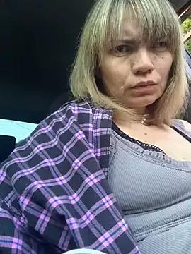 Ella_Pearlie from StripChat