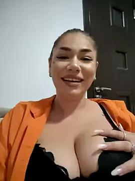Ella_sweety from StripChat