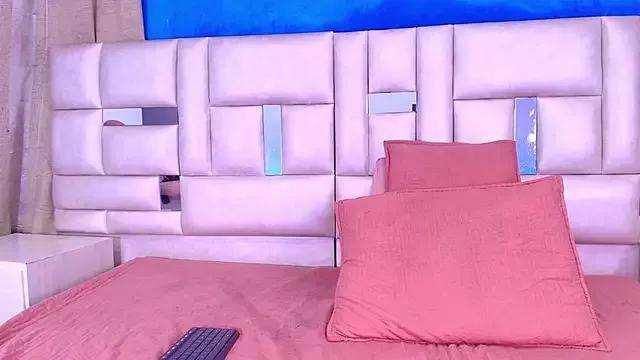 emmacurvy from StripChat