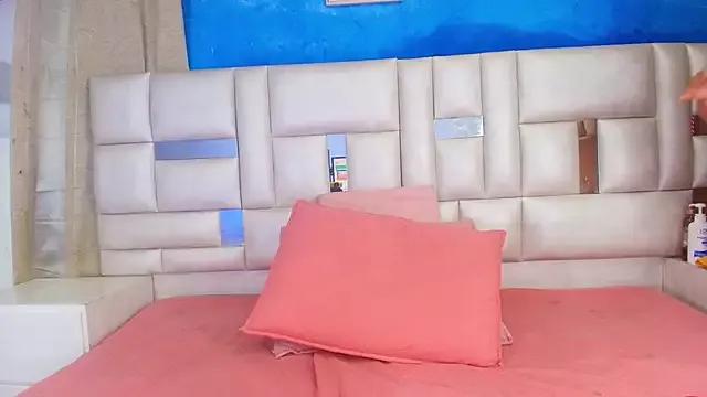 emmacurvy from StripChat