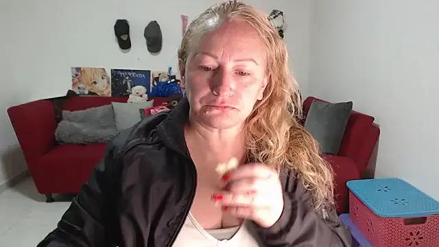 emperabigbootybigass from StripChat