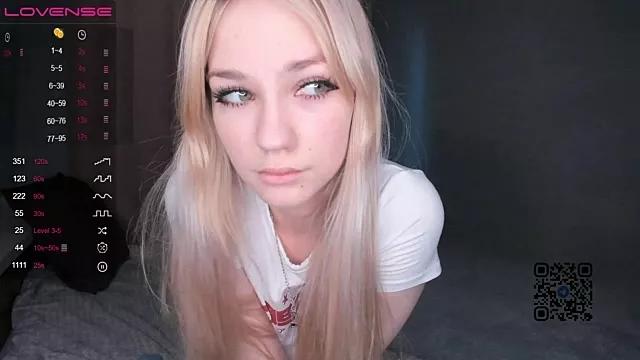 Watch girls chat. Naked sweet Free Models.