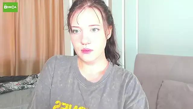 HanahW from StripChat