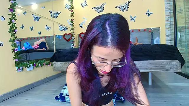 HottCandy21 from StripChat