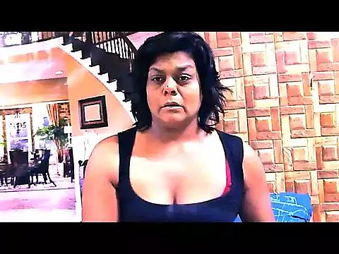 indianCherryPie from StripChat