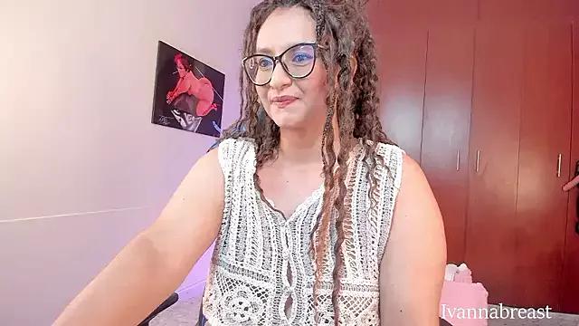 Ivannabreast_Official from StripChat is Freechat