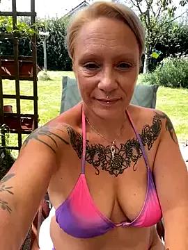 JaninaSecrets_ from StripChat is Freechat