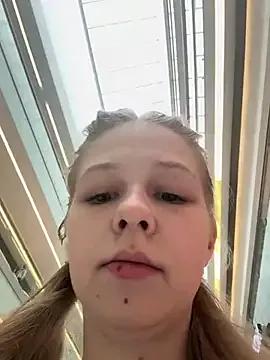 julie-bae from StripChat is Freechat