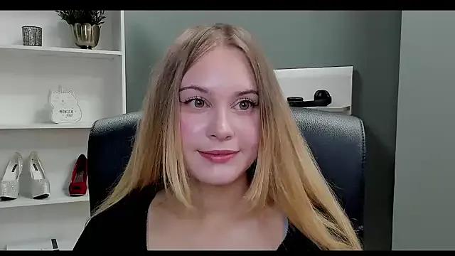 kitty_valeria from StripChat is Freechat