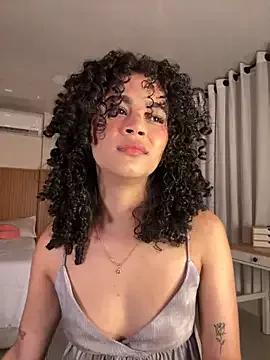 Lianh_Benett from StripChat is Freechat
