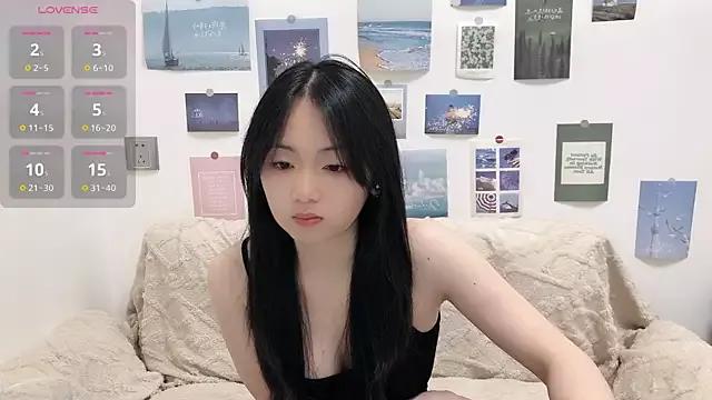 LiLiYbaby from StripChat