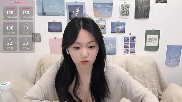 LiLiYbaby from StripChat