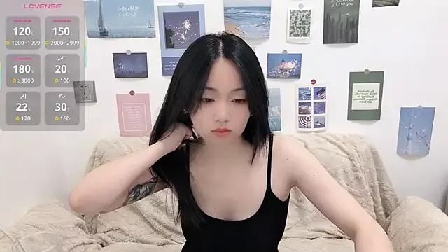 LiLiYbaby from StripChat