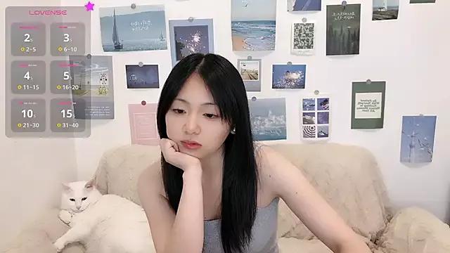 LiLiYbaby from StripChat
