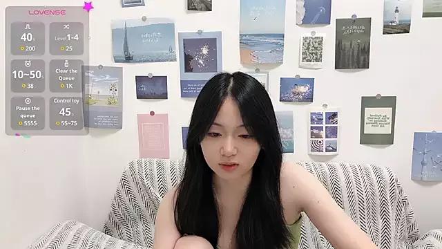 LiLiYbaby from StripChat