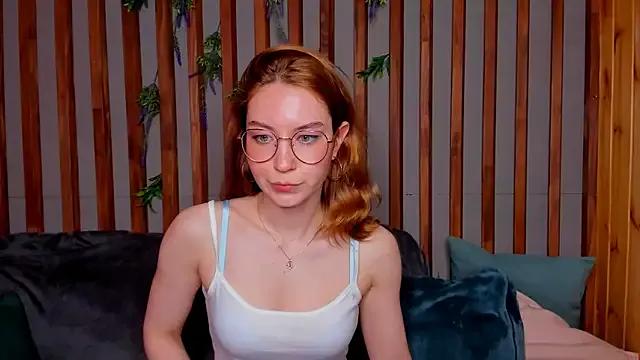 Lilo_Sims from StripChat
