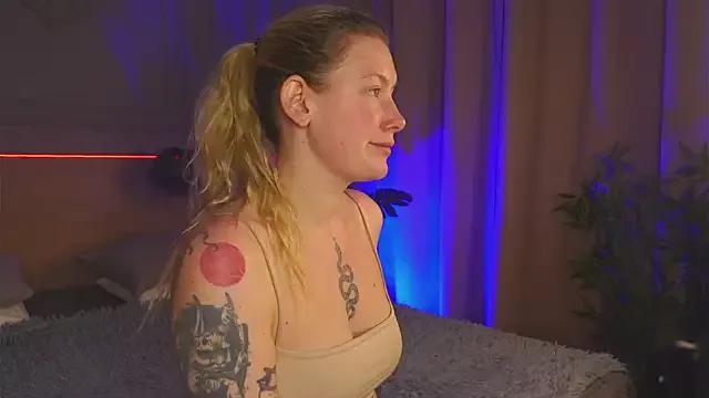 Liv_Fay from StripChat is Freechat