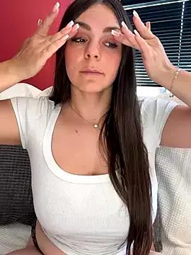 Loella-Rose from StripChat