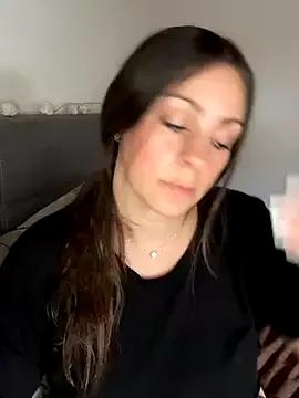 Loella-Rose from StripChat