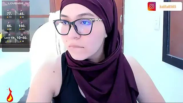 MatchedEyebrow from StripChat is Freechat