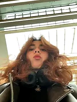 million_degrees from StripChat is Freechat