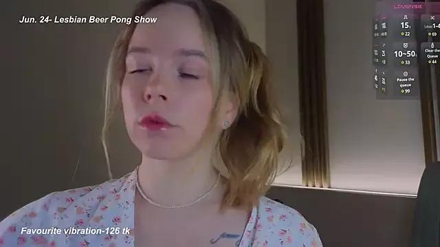 milly_shy from StripChat