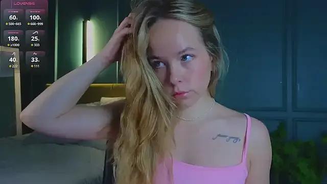 milly_shy from StripChat is Freechat