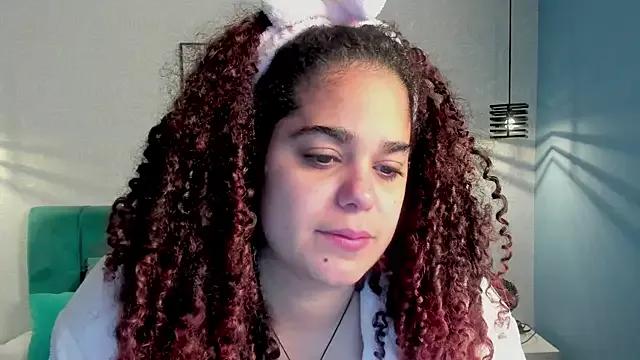 ninna_curly from StripChat