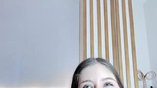 sara__jones_gh from StripChat