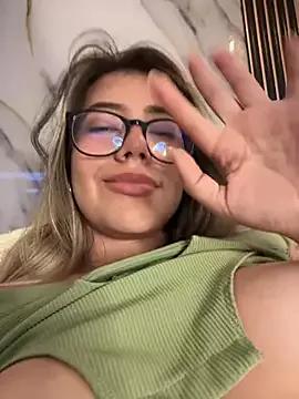 sara_calderon from StripChat