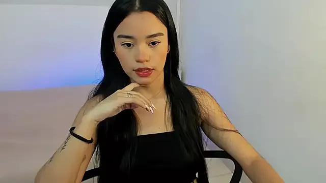 SelenaFox7 from StripChat