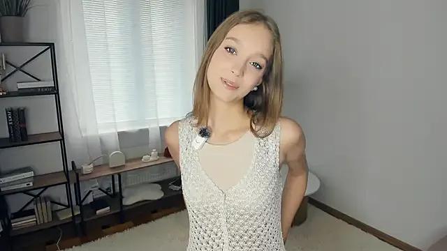 SerrenaAa from StripChat
