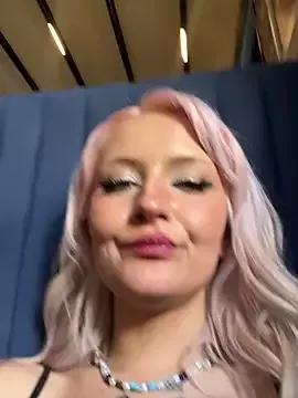 SunnyGlow from StripChat