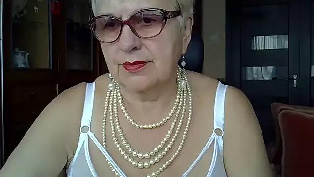 SweetCherry27 from StripChat