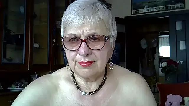 SweetCherry27 from StripChat
