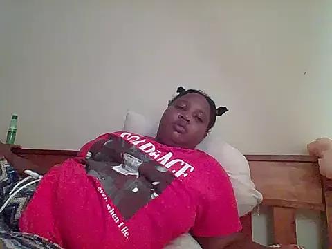 sweetymummy from StripChat