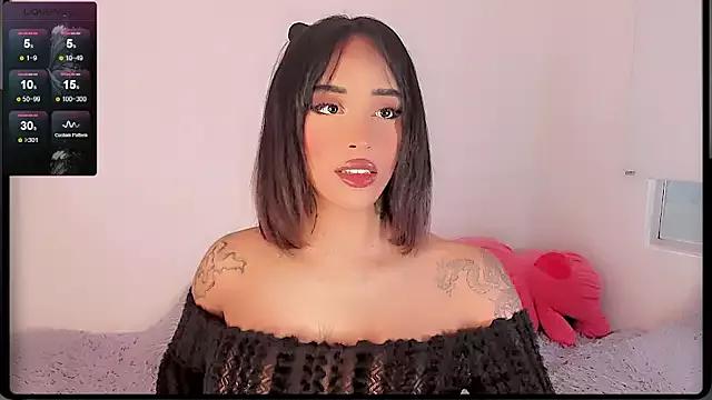urcuttiegirl from StripChat is Freechat