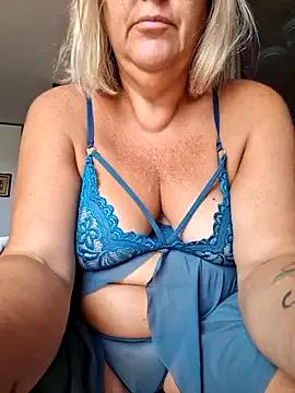 VenusAlpha from StripChat is Freechat